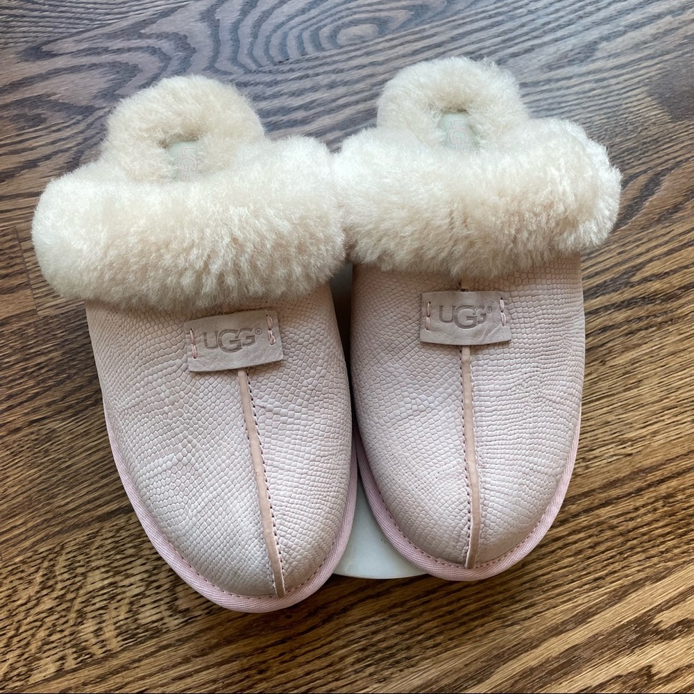 UGG Scuffette II Snake Embossed Shearling Slippers Quartz Pink NEW SOLD OUT Sz 8